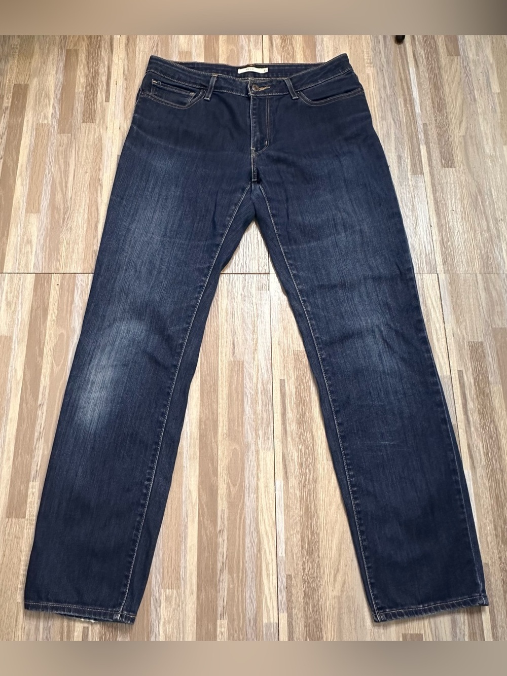 Women’s Levi’s 712 Slim Dark Blue Straight-Leg Jeans 31” Waist